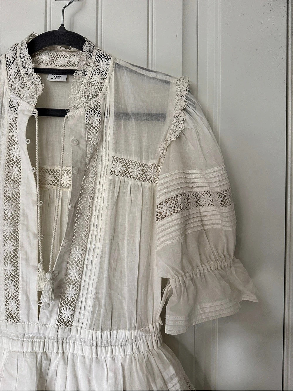 ARITZIA SUNDAY BEST Lace Trim Tiered Mini Dress in White Size XS - Picture 5 of 9